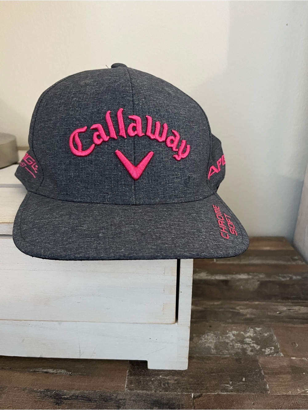Callaway Dark Heather Gray Cap with Hot Pink Logo